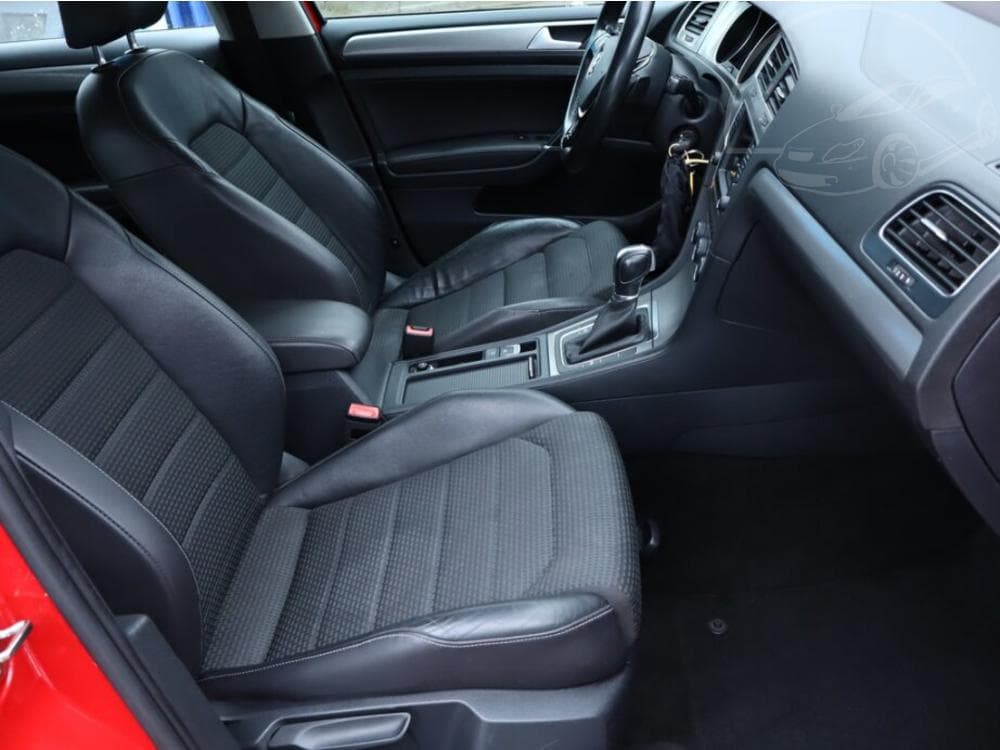 2015 Volkswagen GOLF - 13