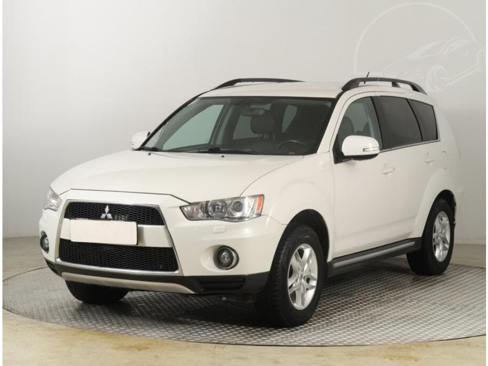 2011 Mitsubishi OUTLANDER - 2