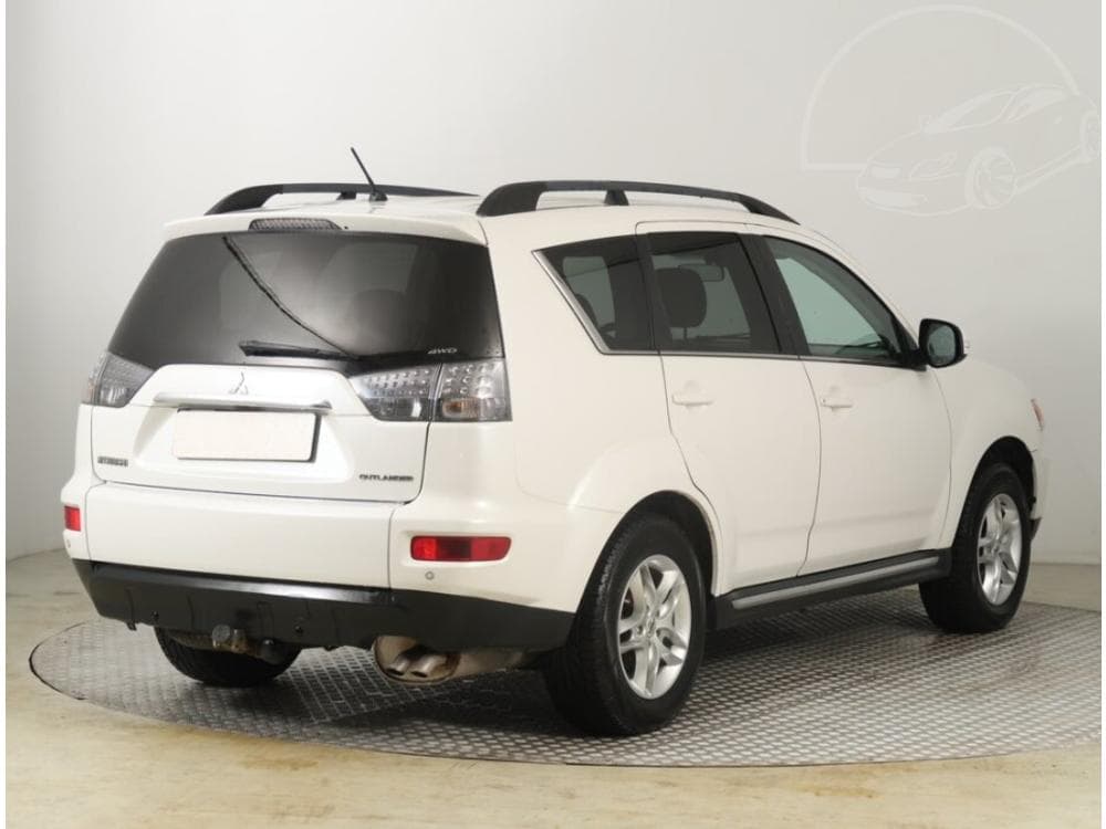 2011 Mitsubishi OUTLANDER - 5