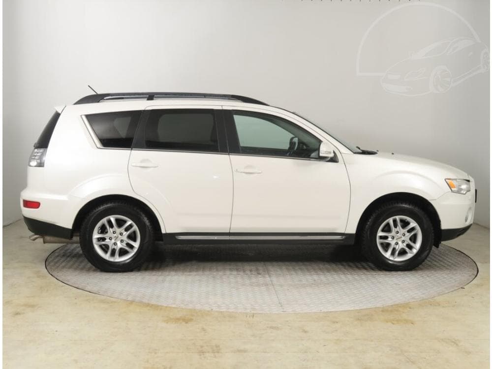 2011 Mitsubishi OUTLANDER - 6