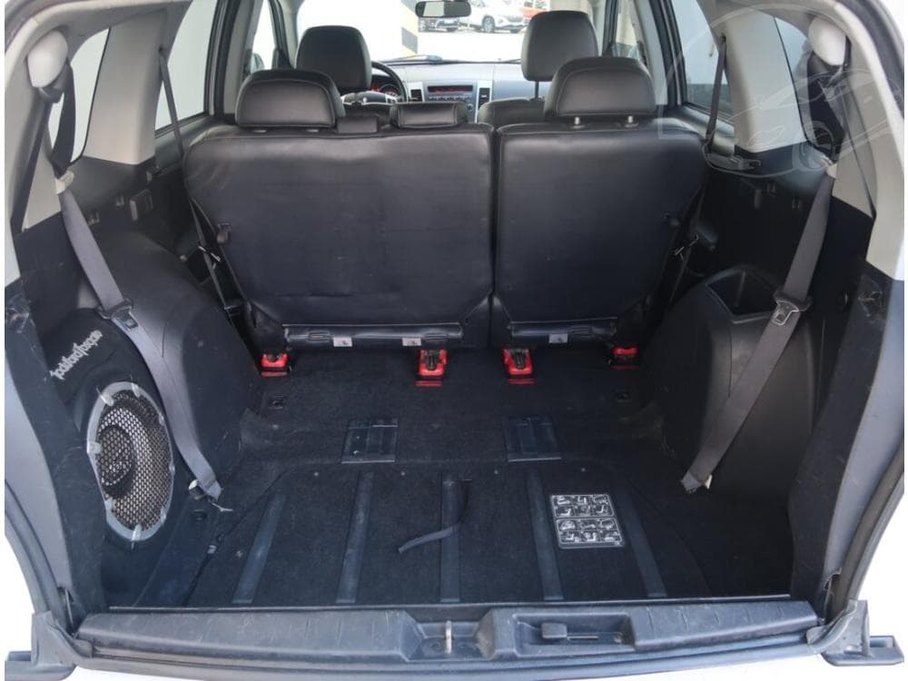 2011 Mitsubishi OUTLANDER - 13