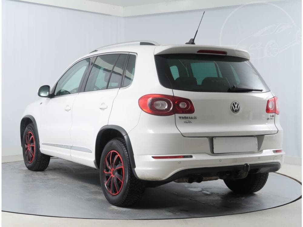 2010 Volkswagen Tiguan - 7