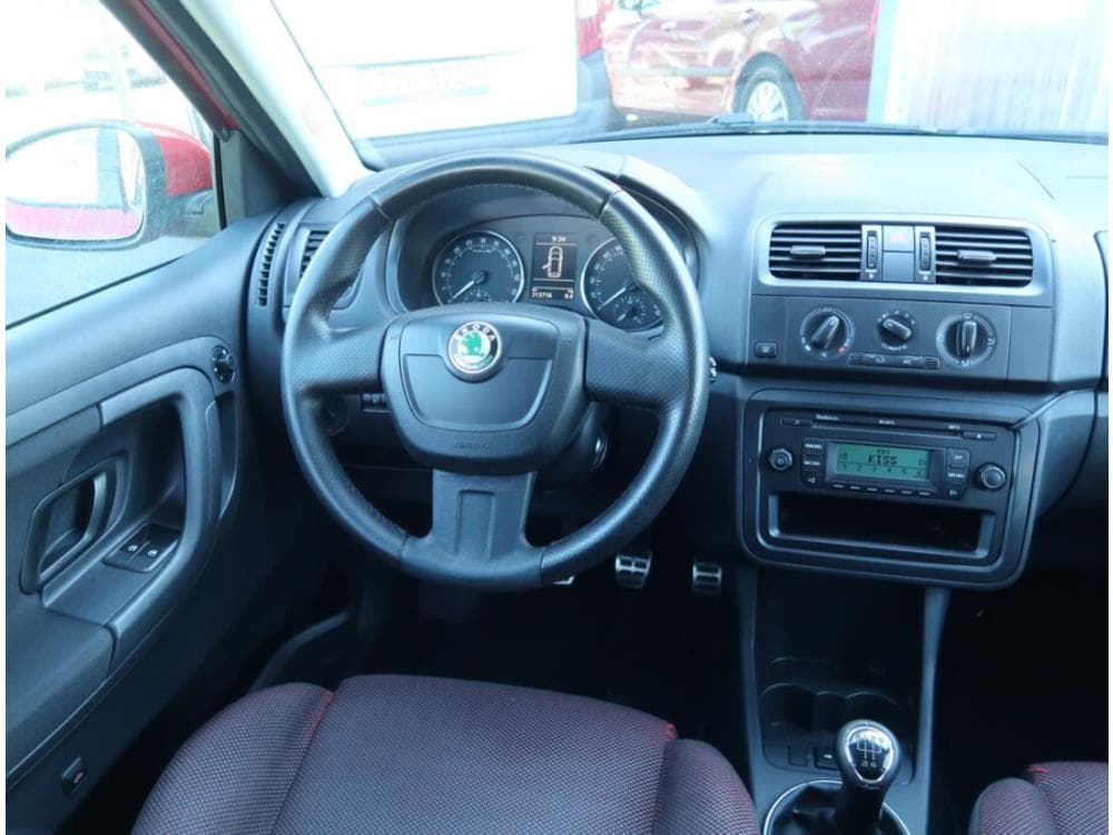 2010 Škoda FABIA - 7