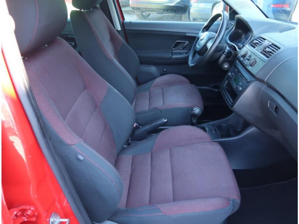 2010 Škoda FABIA - 9