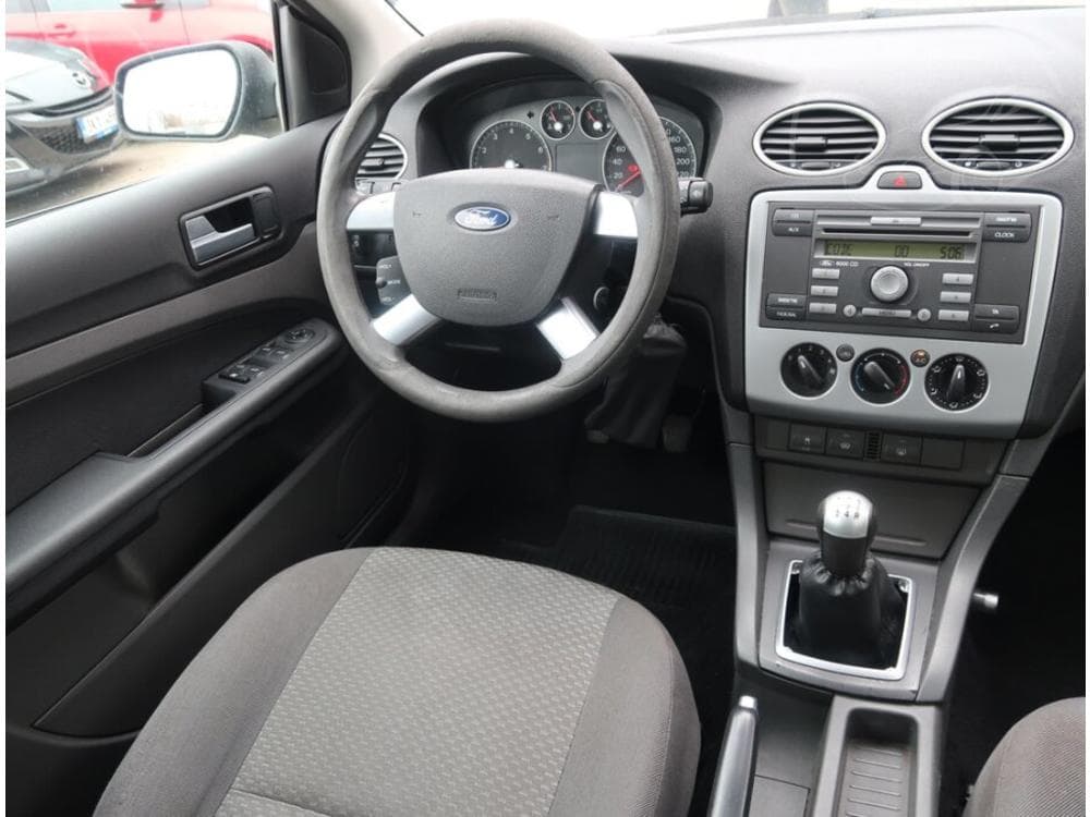 2006 Ford Focus - 13