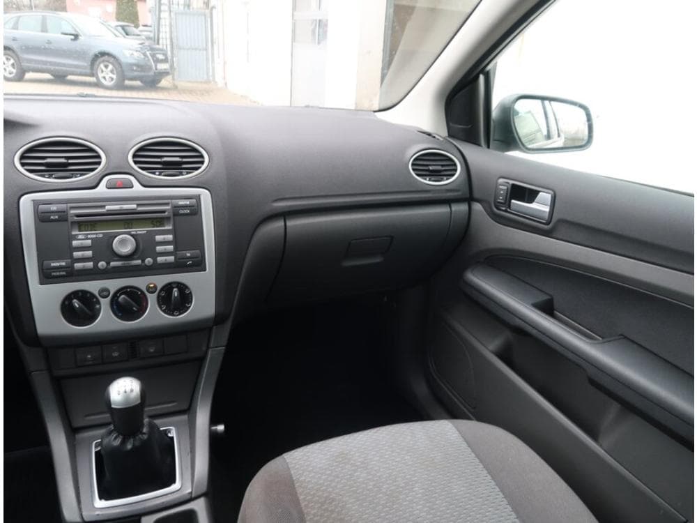 2006 Ford Focus - 15