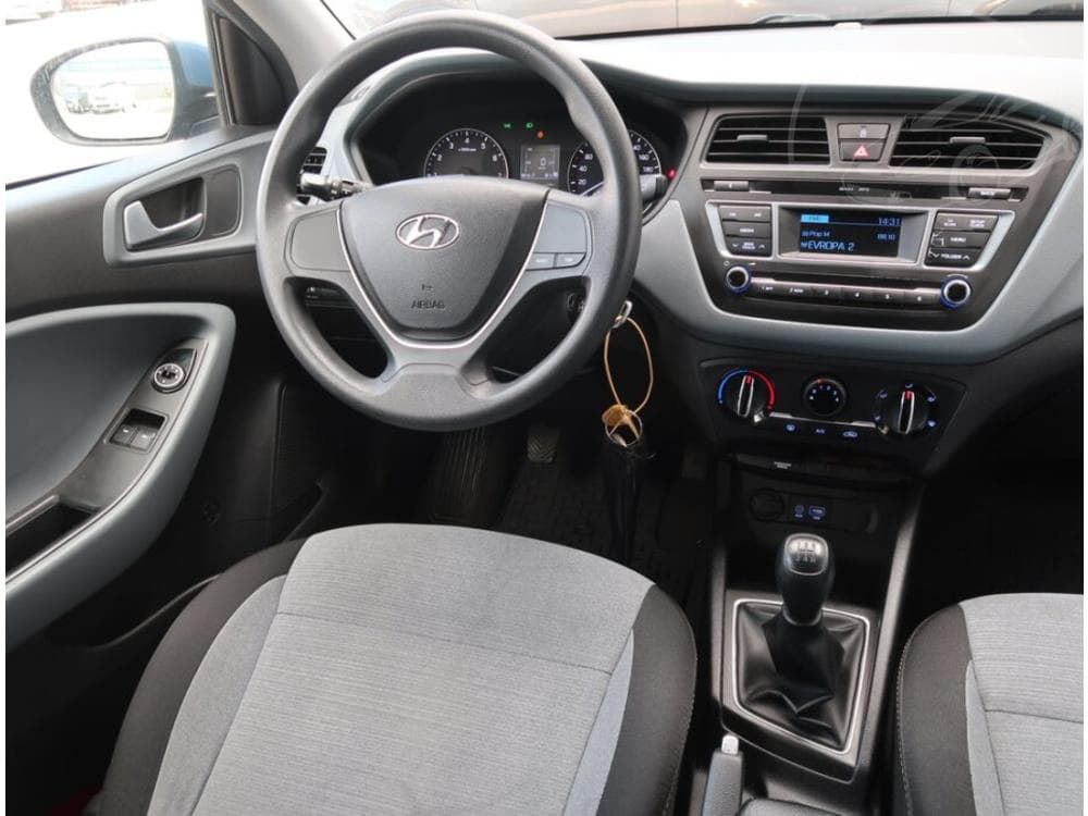 2016 Hyundai i20 - 7