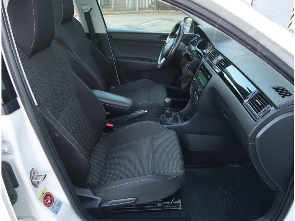 2014 Škoda RAPID - 9
