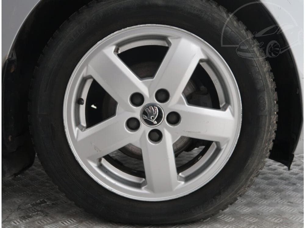 2013 Škoda RAPID - 14