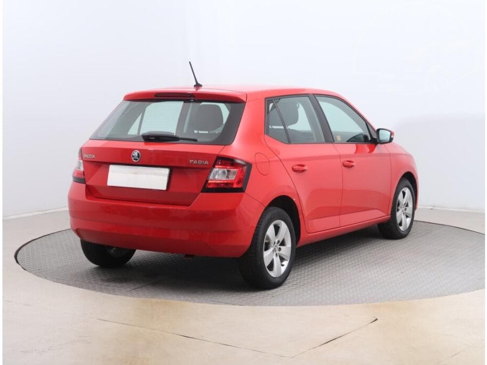 2016 Škoda FABIA - 9