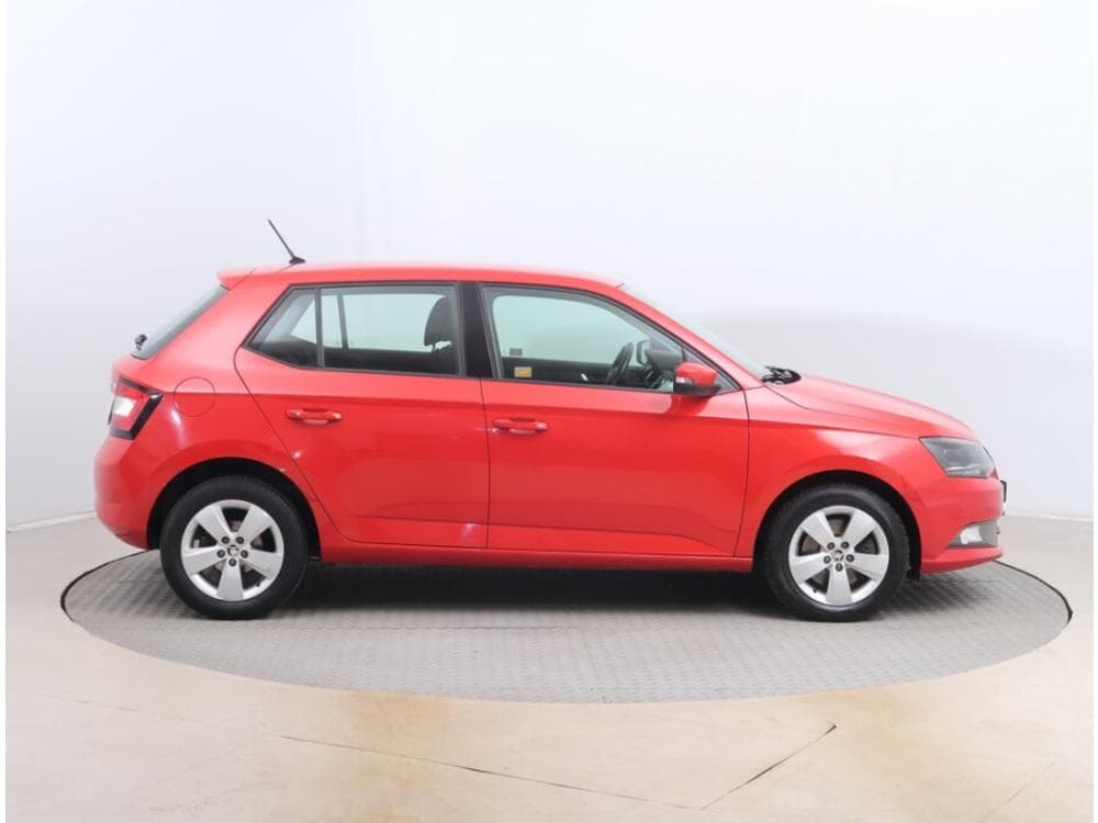 2016 Škoda FABIA - 11