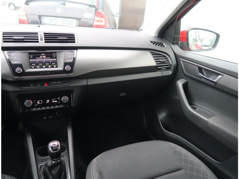 2016 Škoda FABIA - 15
