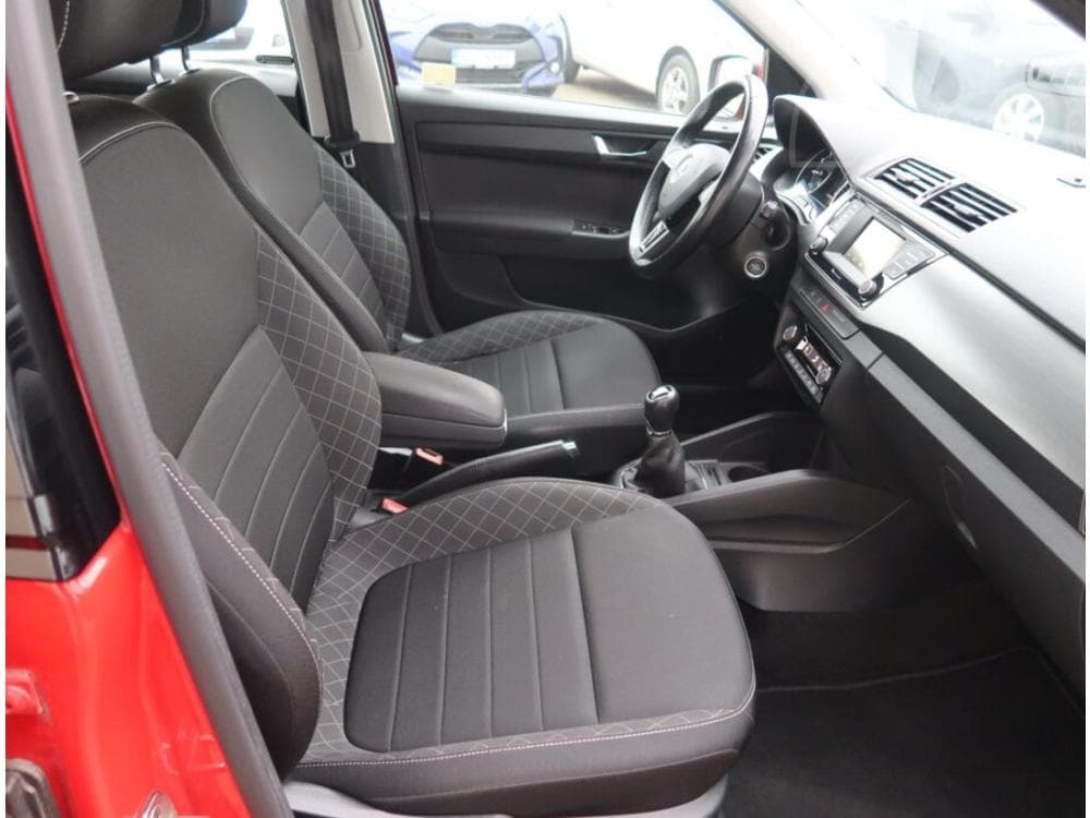 2016 Škoda FABIA - 17