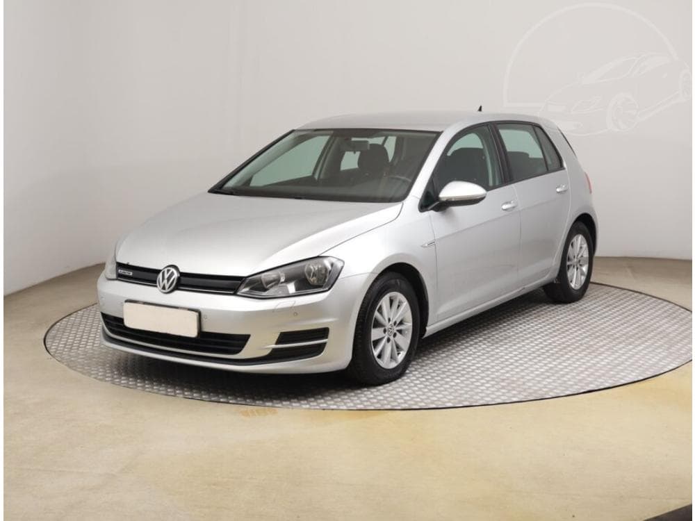 2016 Volkswagen Golf - 2