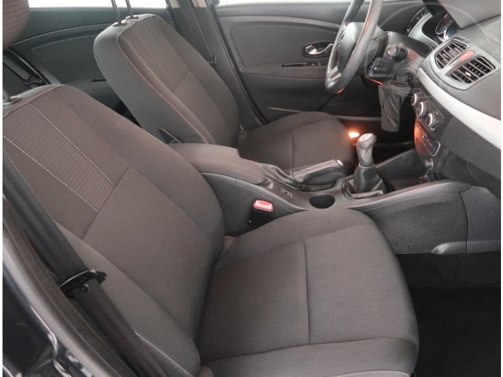 2011 Renault FLUENCE - 9