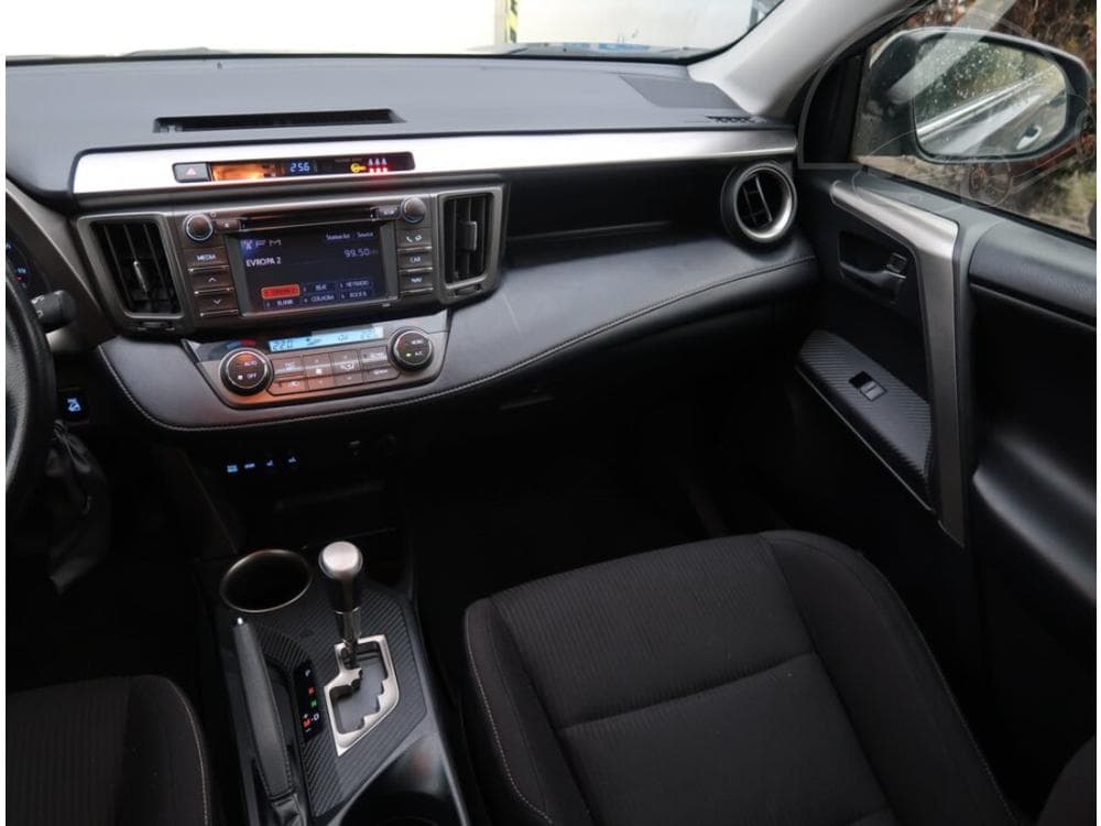 2013 Toyota RAV4 - 22