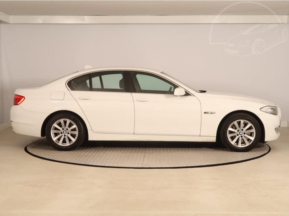 2013 BMW 5-Series - 6