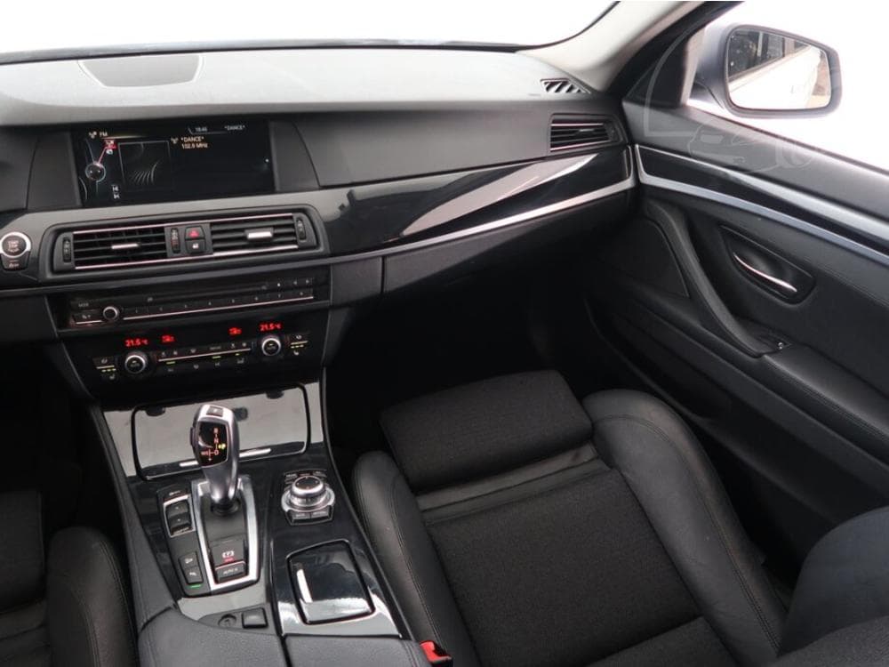 2013 BMW 5-Series - 8