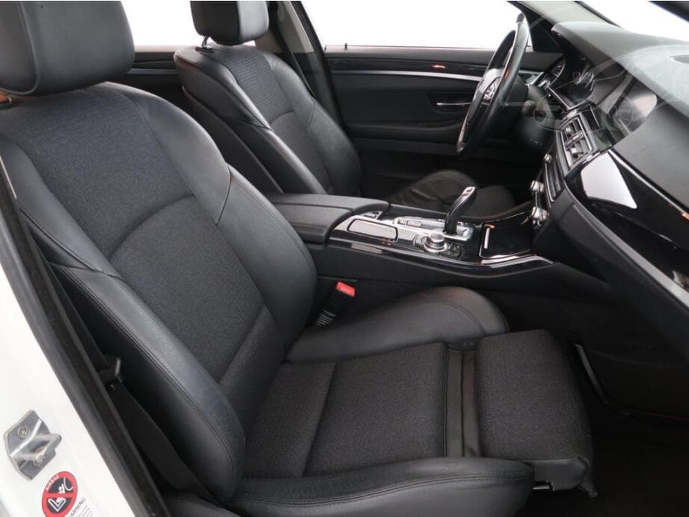 2013 BMW 5-Series - 9