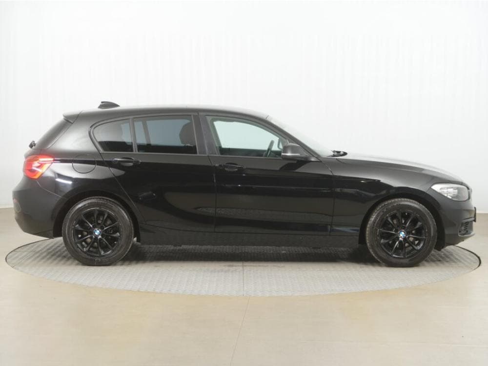 2016 BMW 1-Series - 6