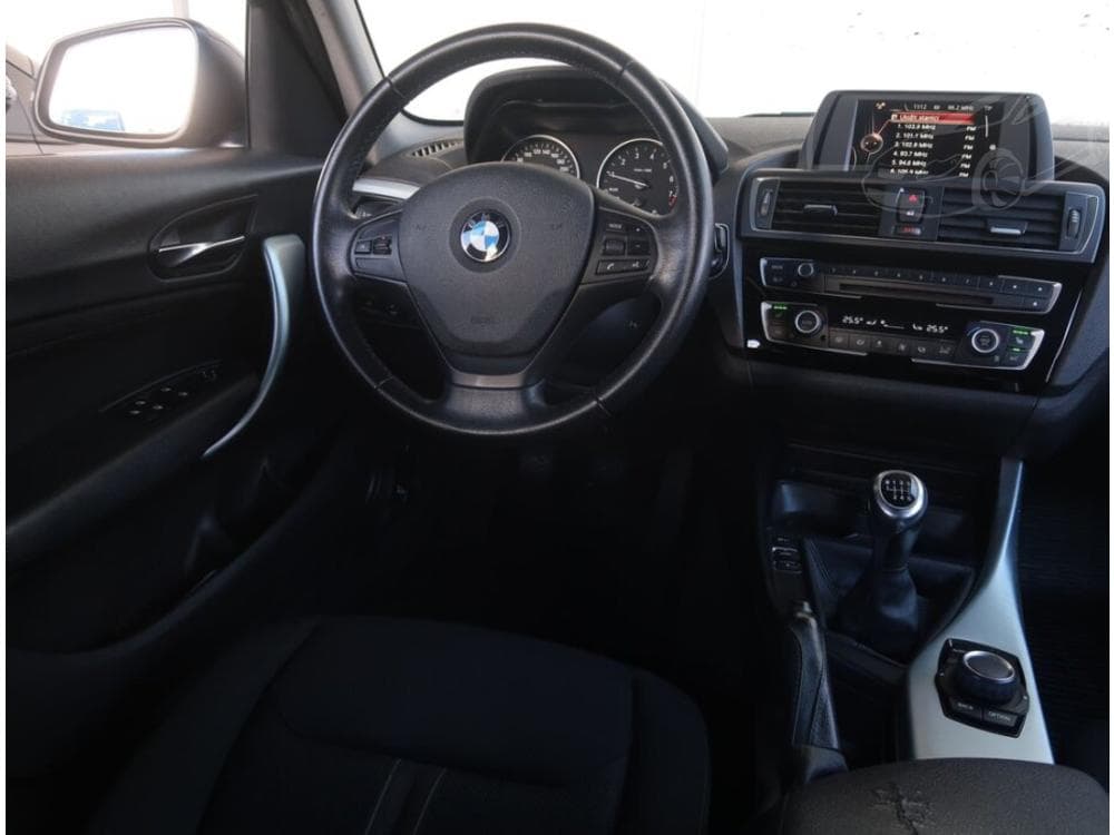 2016 BMW 1-Series - 7