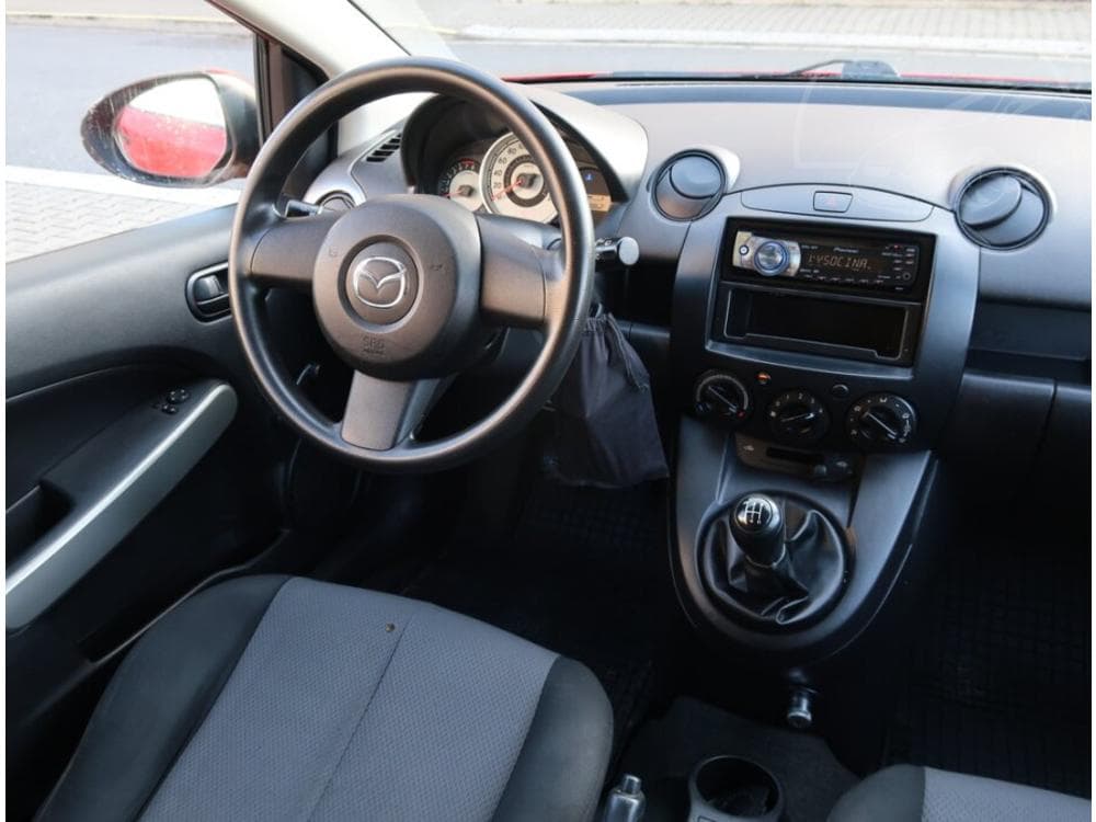 2009 Mazda 2 - 7