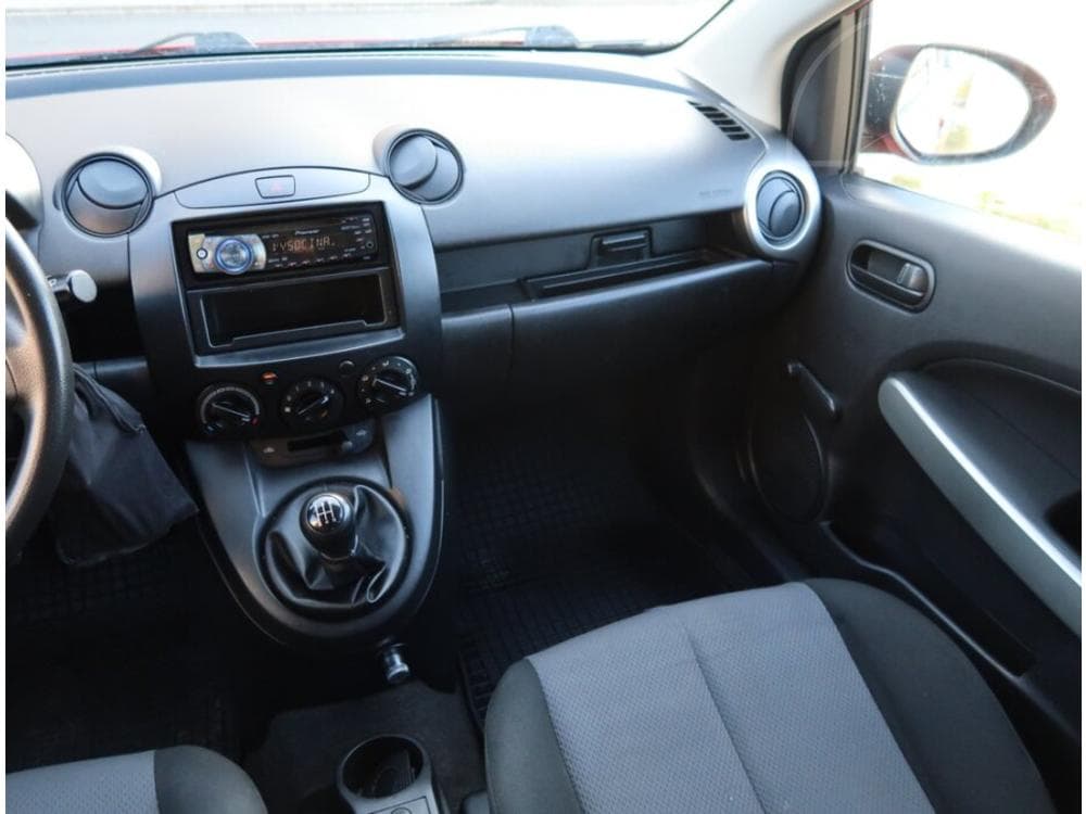 2009 Mazda 2 - 8