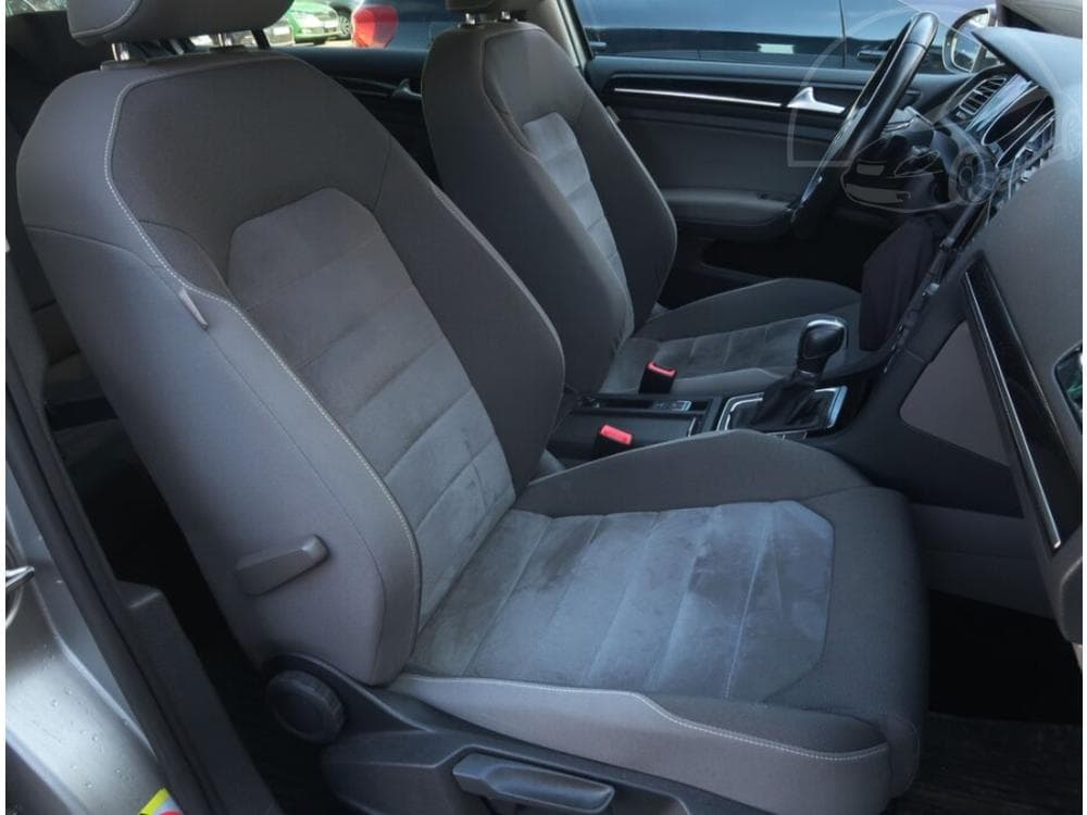 2014 Volkswagen GOLF - 41
