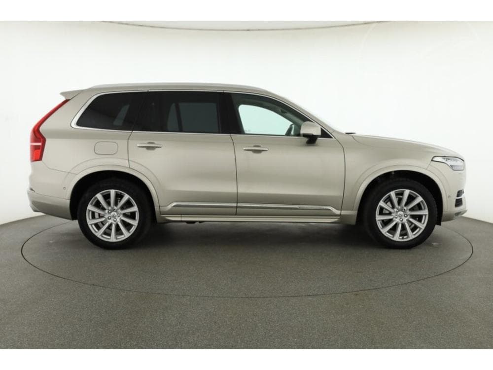 2015 Volvo XC90 - 11