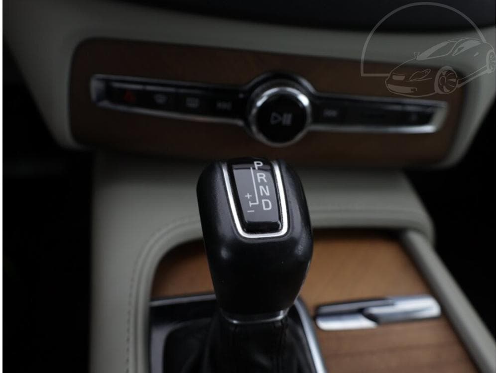 2015 Volvo XC90 - 29
