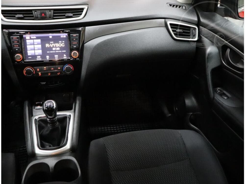 2016 Nissan Qashqai - 8