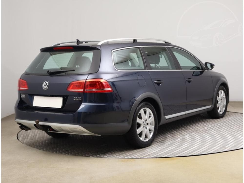 2012 Volkswagen PASSAT - 5