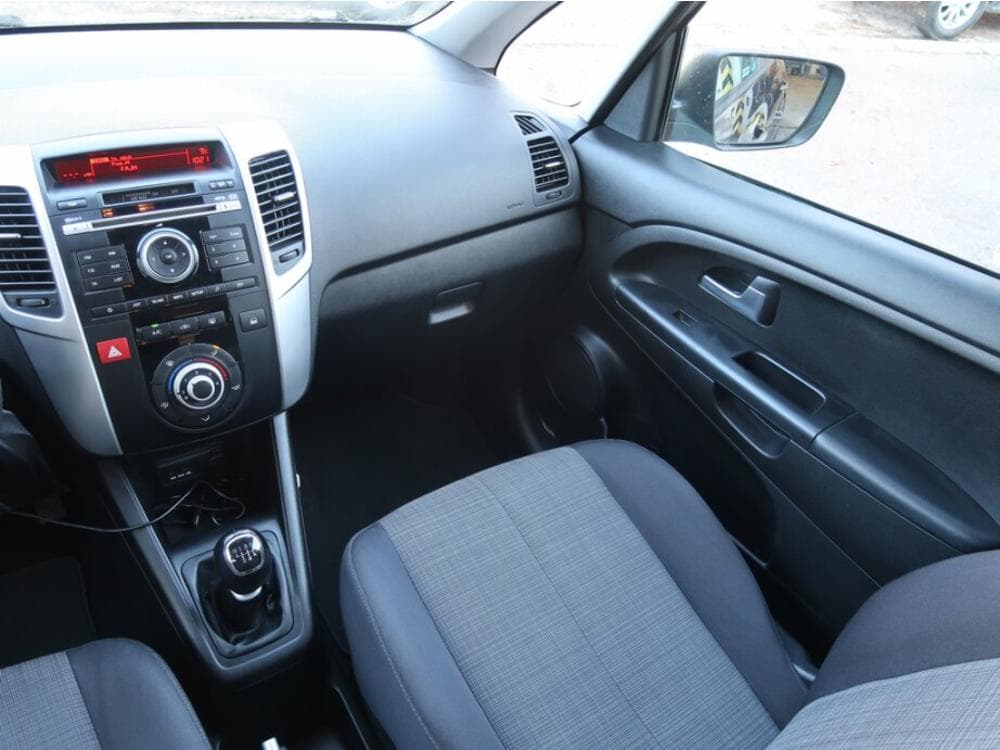 2010 Kia Venga - 8