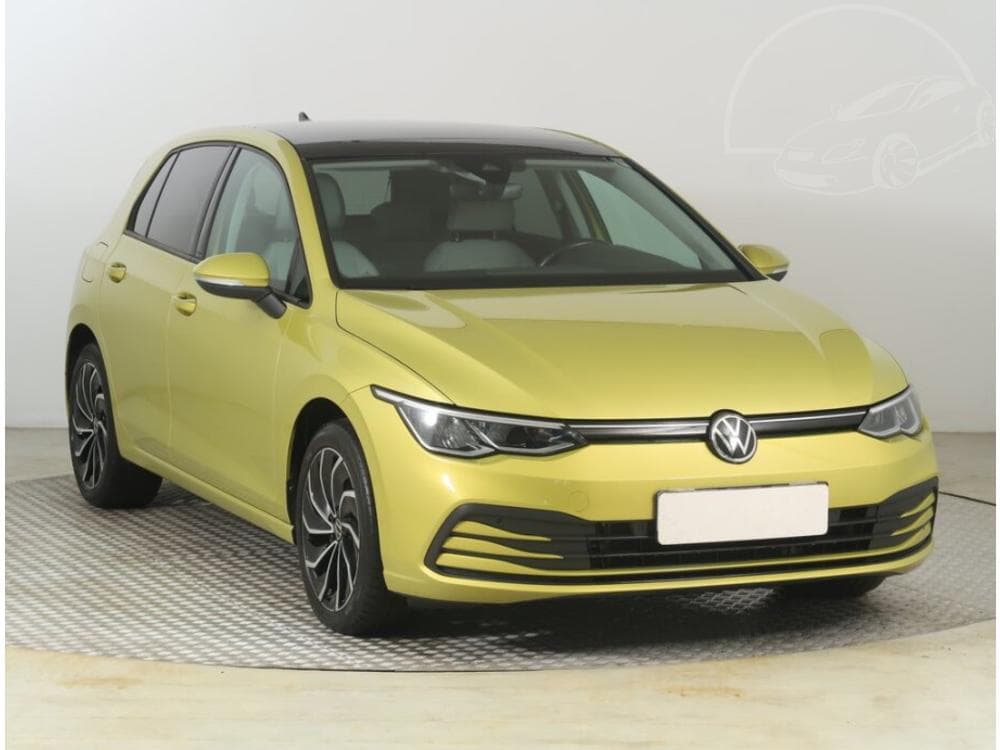 Volkswagen Golf 1.5 TSI, Life, ČR,1.maj