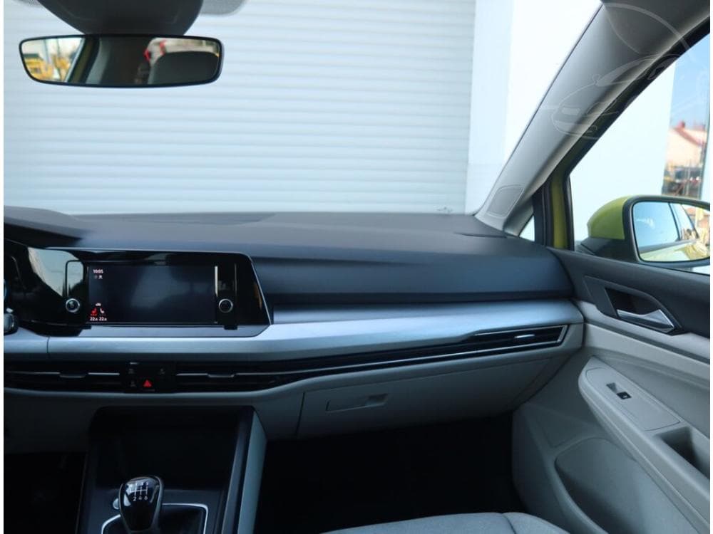 2020 Volkswagen Golf - 8