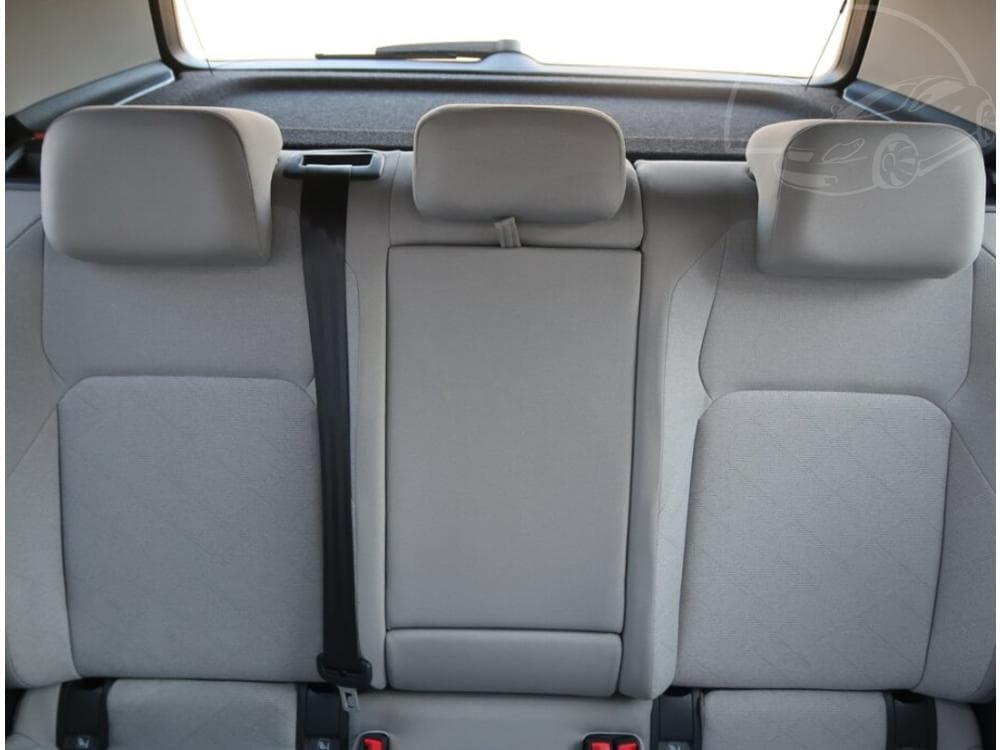 2020 Volkswagen Golf - 10