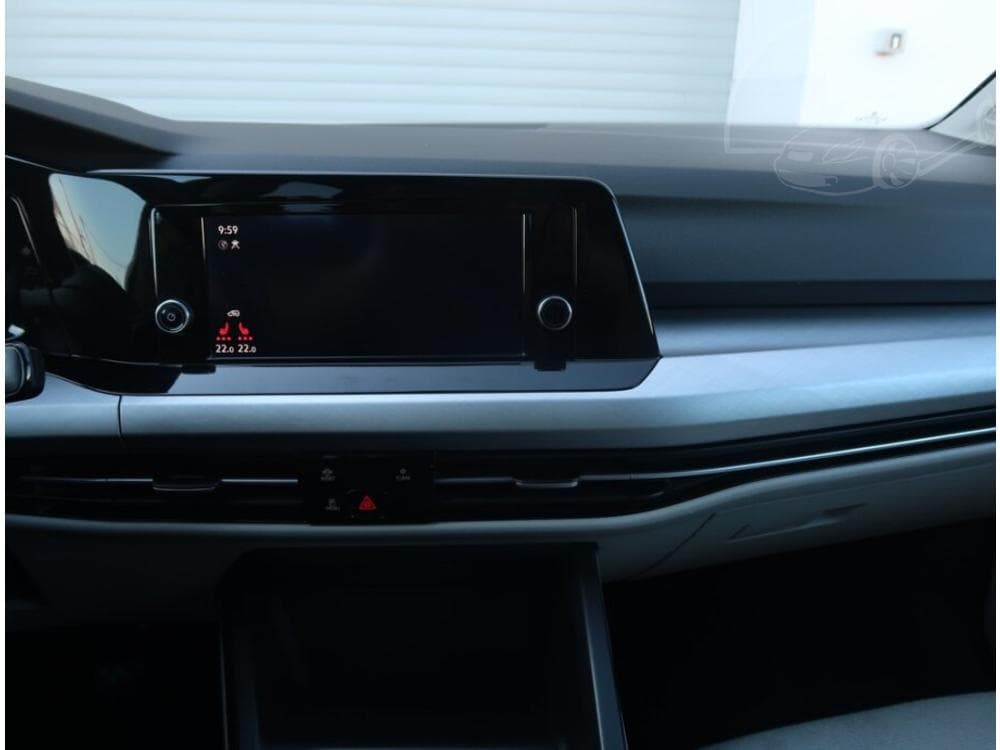 2020 Volkswagen Golf - 12