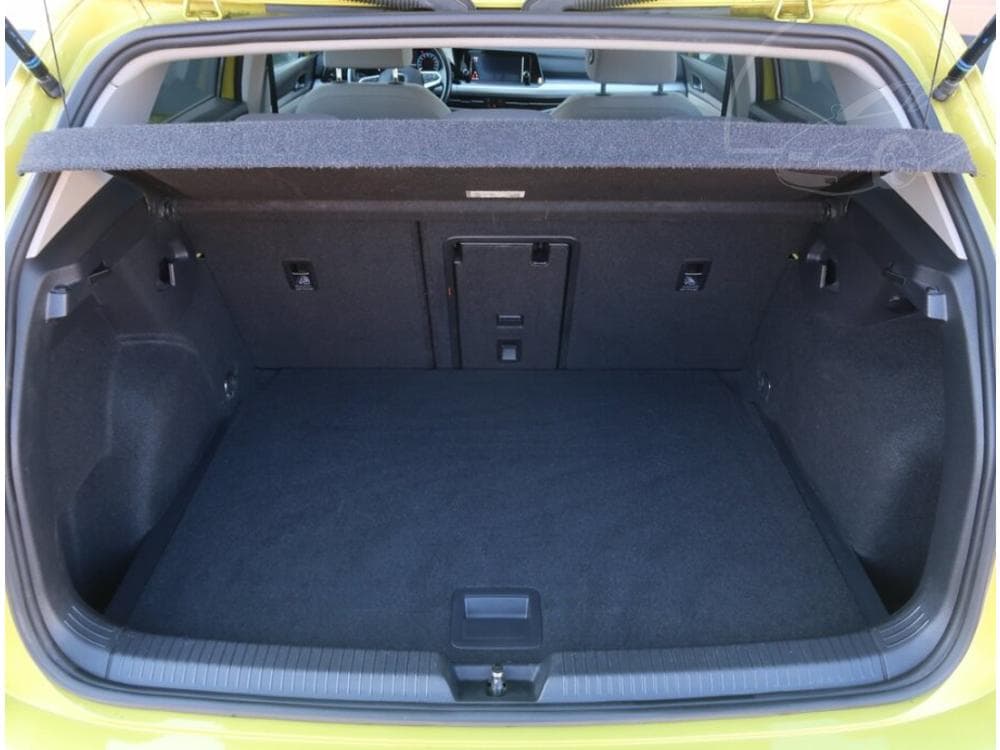 2020 Volkswagen Golf - 13