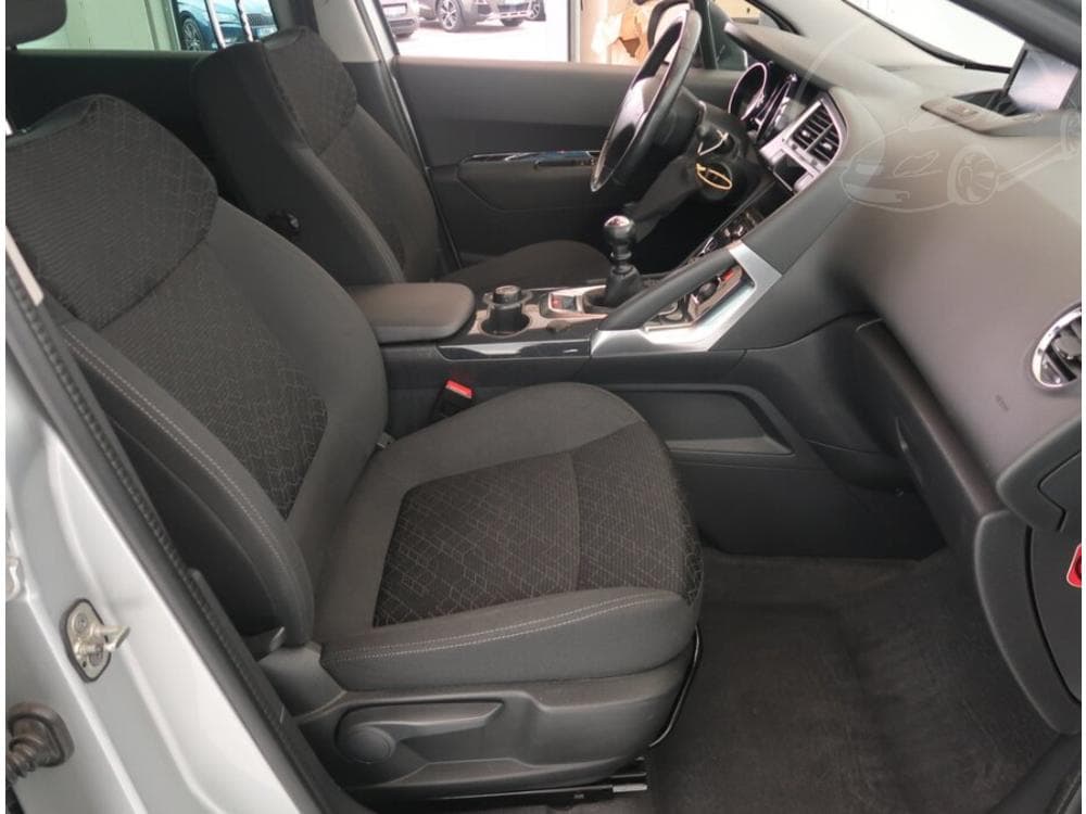 2015 Peugeot 3008 - 9