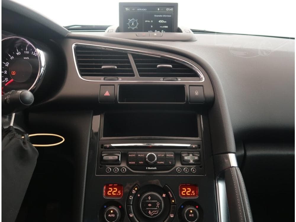 2015 Peugeot 3008 - 12