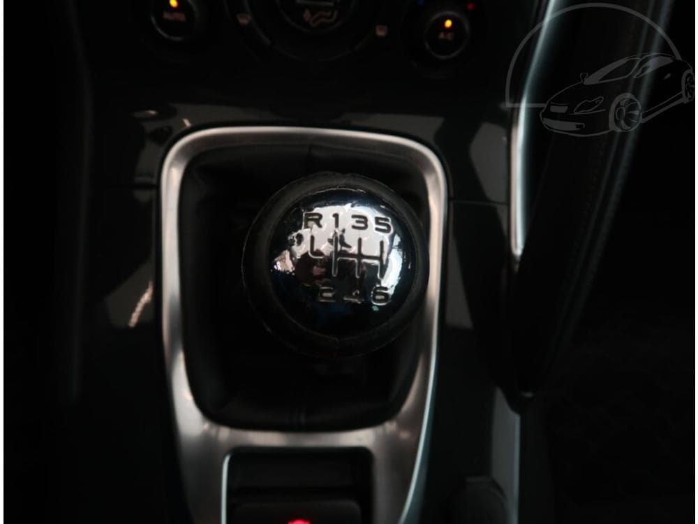 2015 Peugeot 3008 - 13