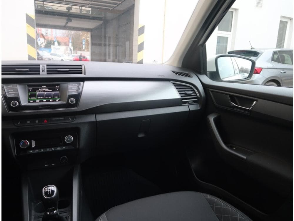 2016 Škoda FABIA - 8