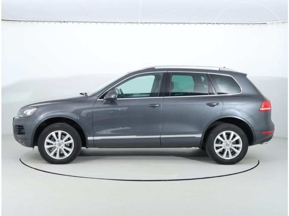 2012 Volkswagen Touareg - 3