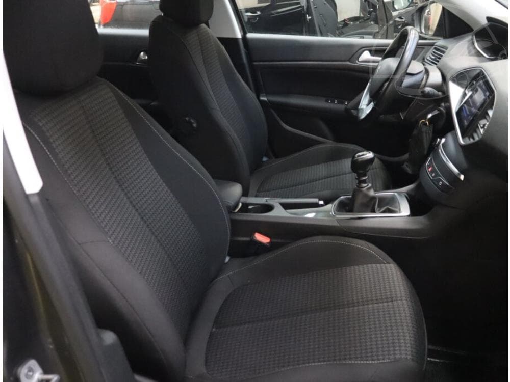 2021 Peugeot 308 - 9