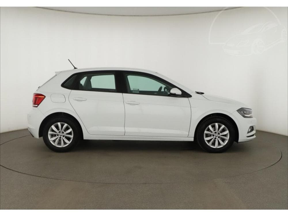 2019 Volkswagen POLO - 16