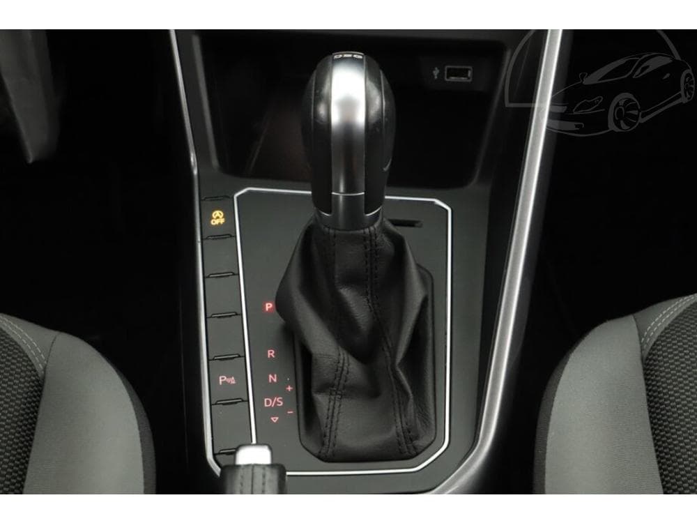 2019 Volkswagen POLO - 28