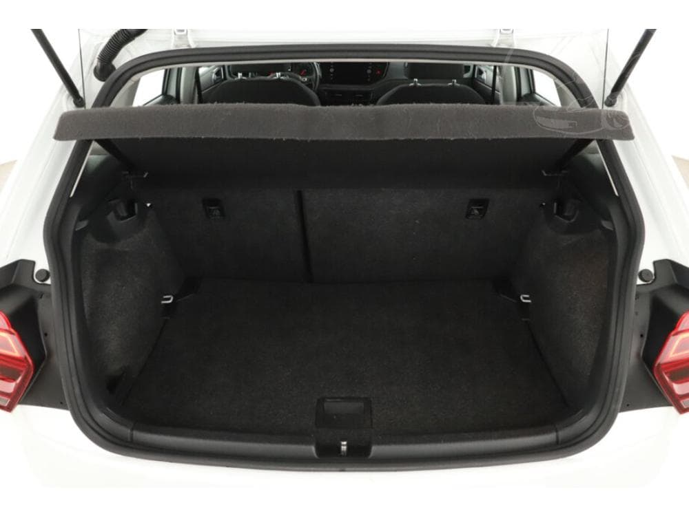 2019 Volkswagen POLO - 31