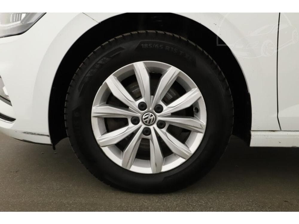 2019 Volkswagen POLO - 34