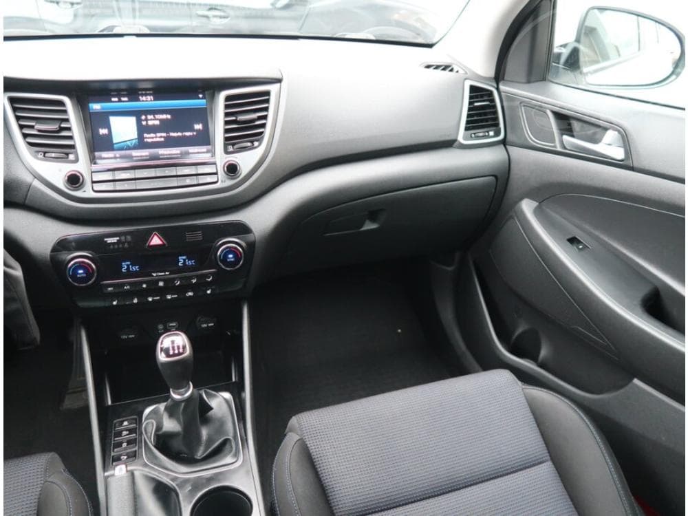 2015 Hyundai Tucson - 8