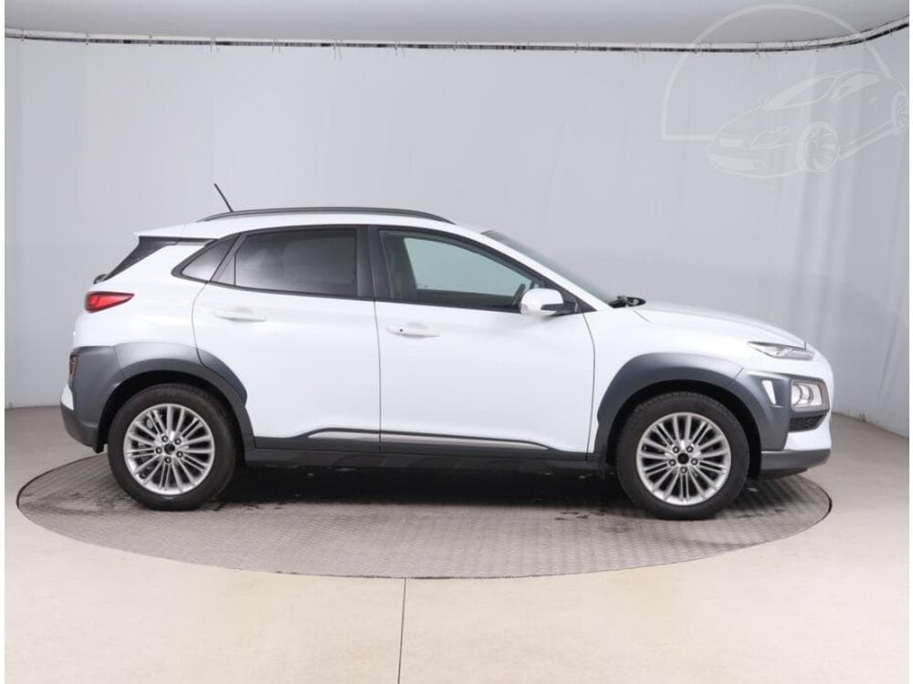 2018 Hyundai KONA - 11